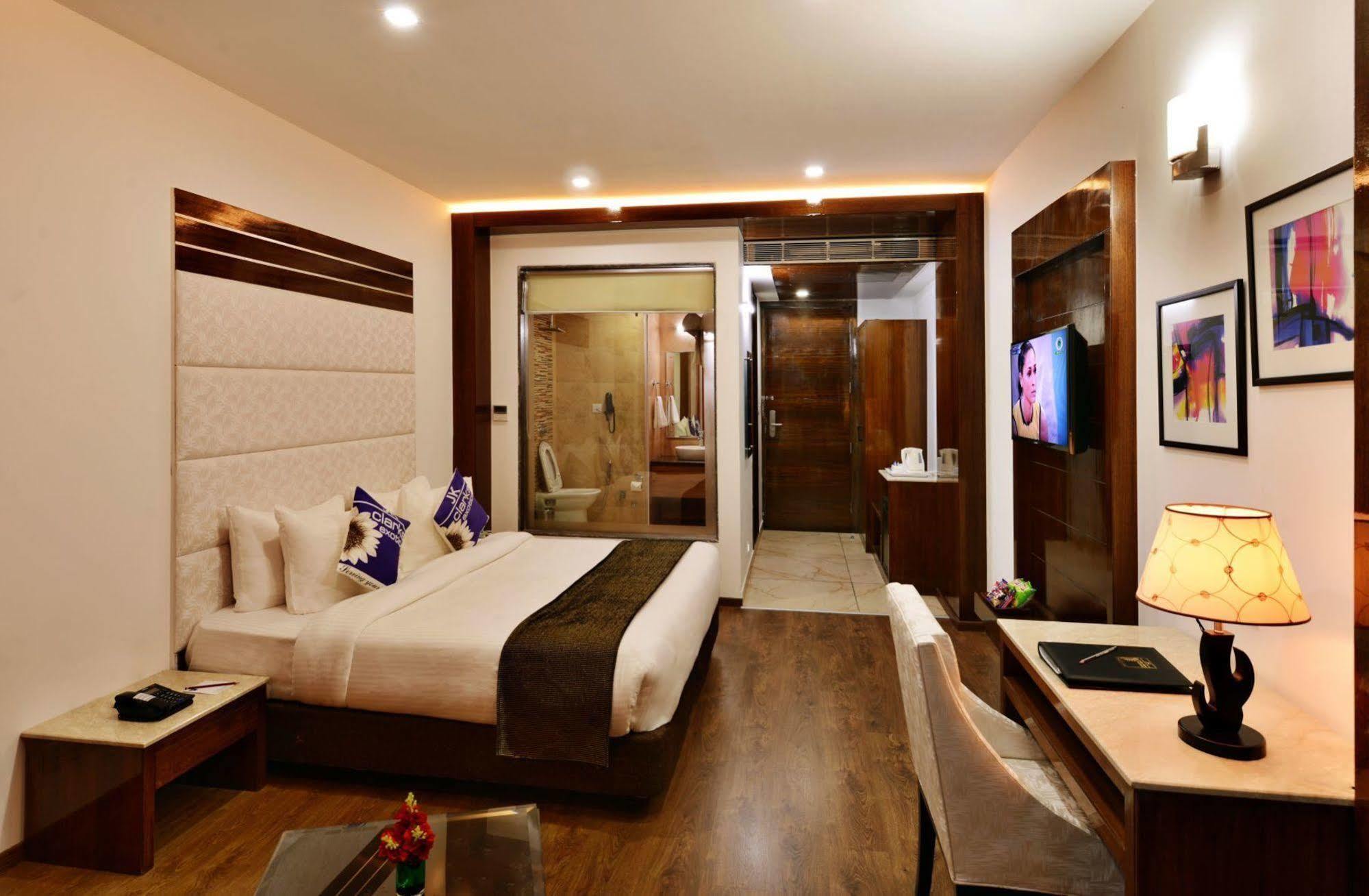 Jk Clarks Exotica Hotel Dalhousie Exterior foto